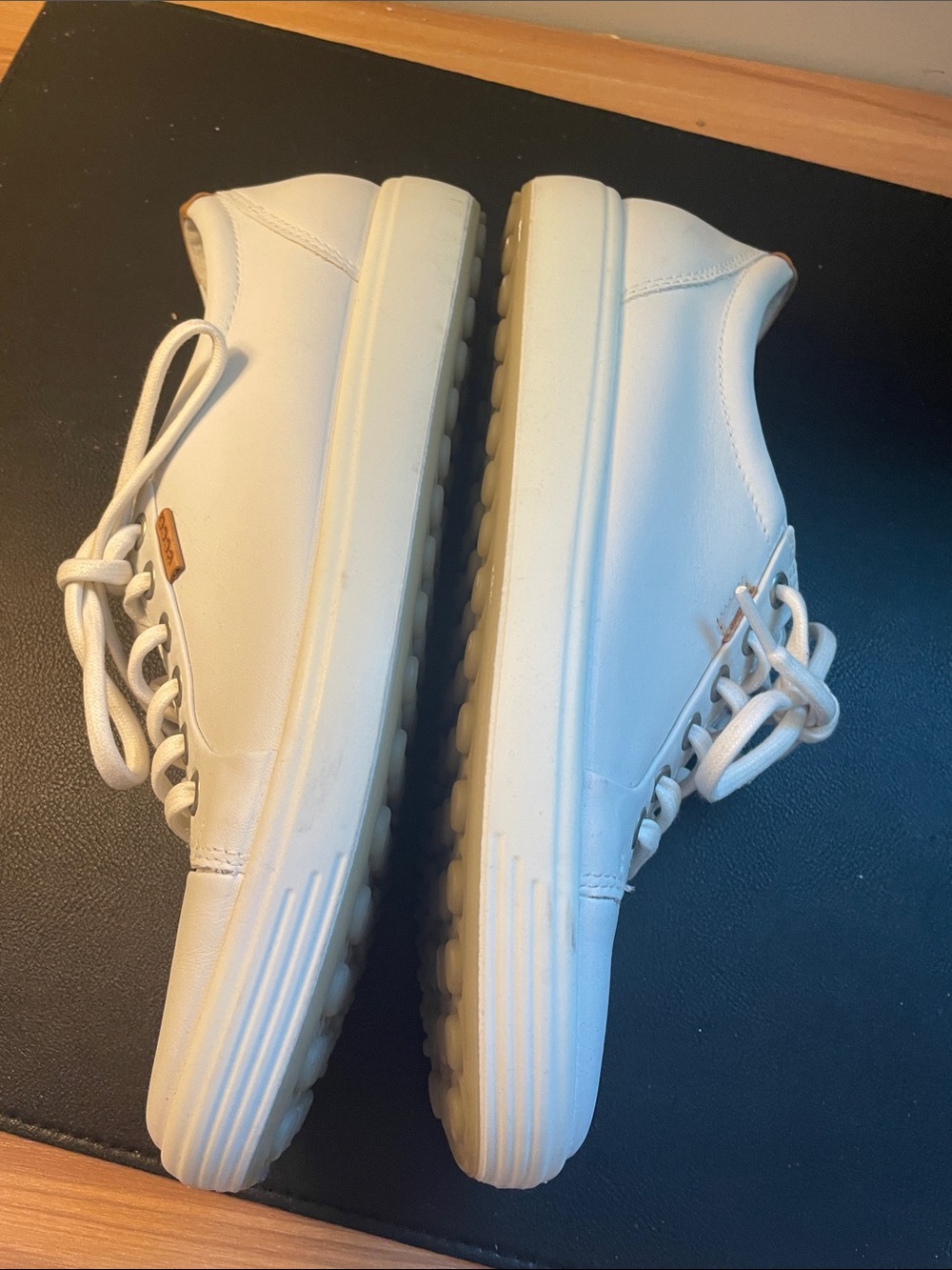 Ecco Soft 7 Shoes - Picture 6 of 9